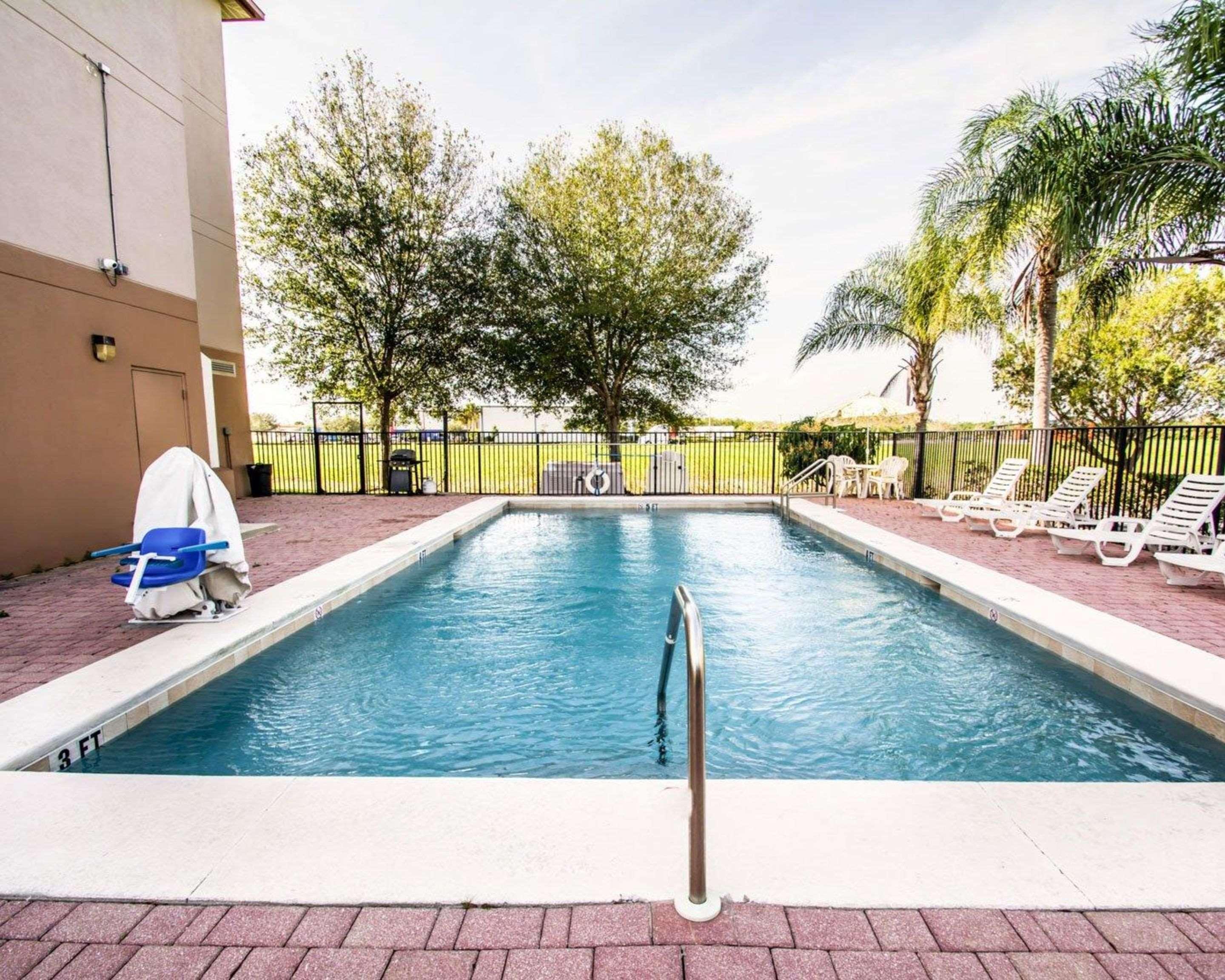 Sleep Inn Fort Pierce I-95 Екстериор снимка